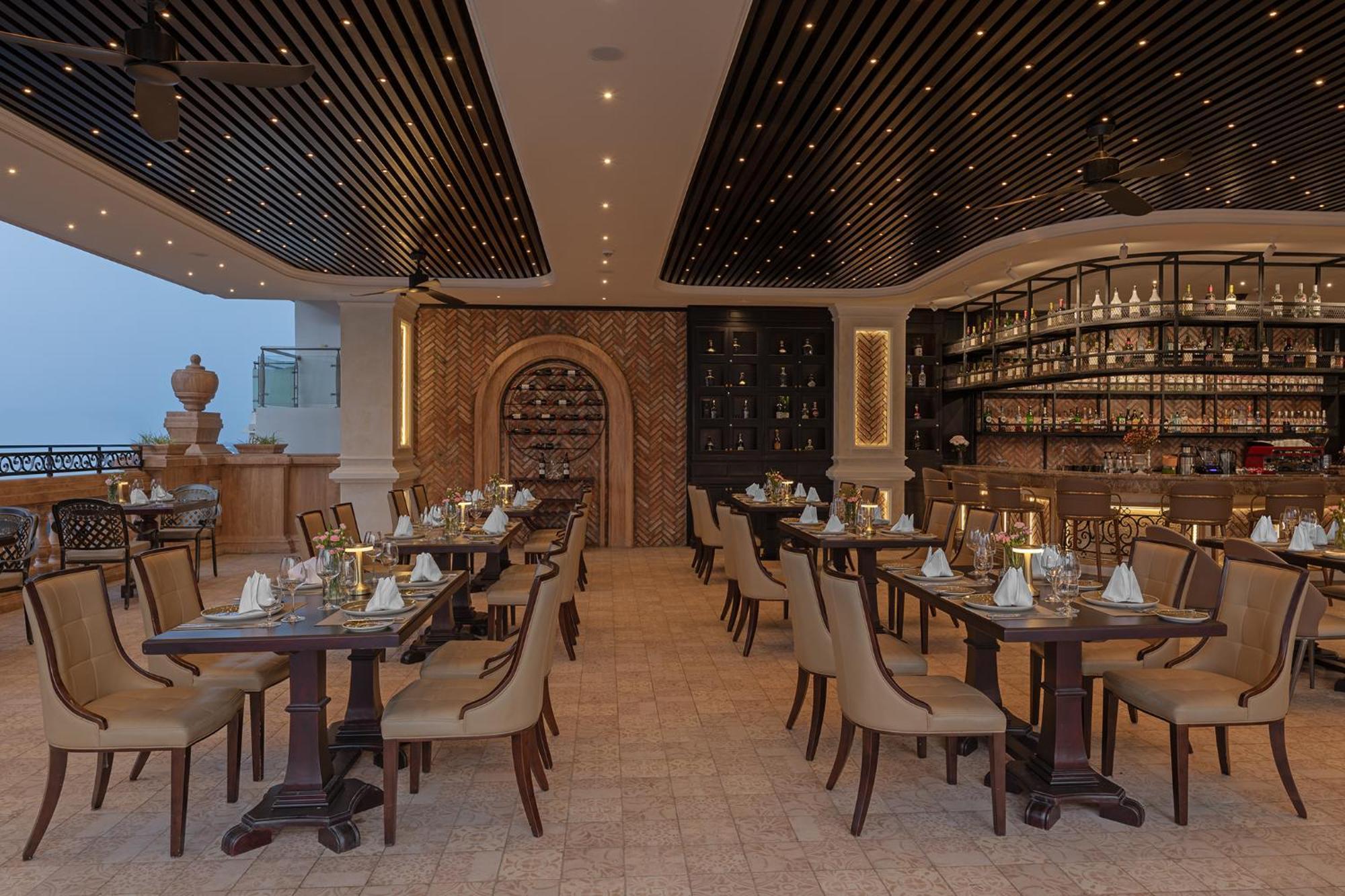 Anik Palace Hotel Phnom Penh Exterior photo