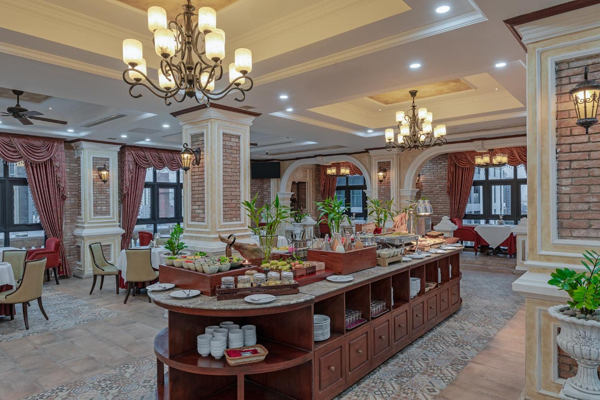 Anik Palace Hotel Phnom Penh Exterior photo