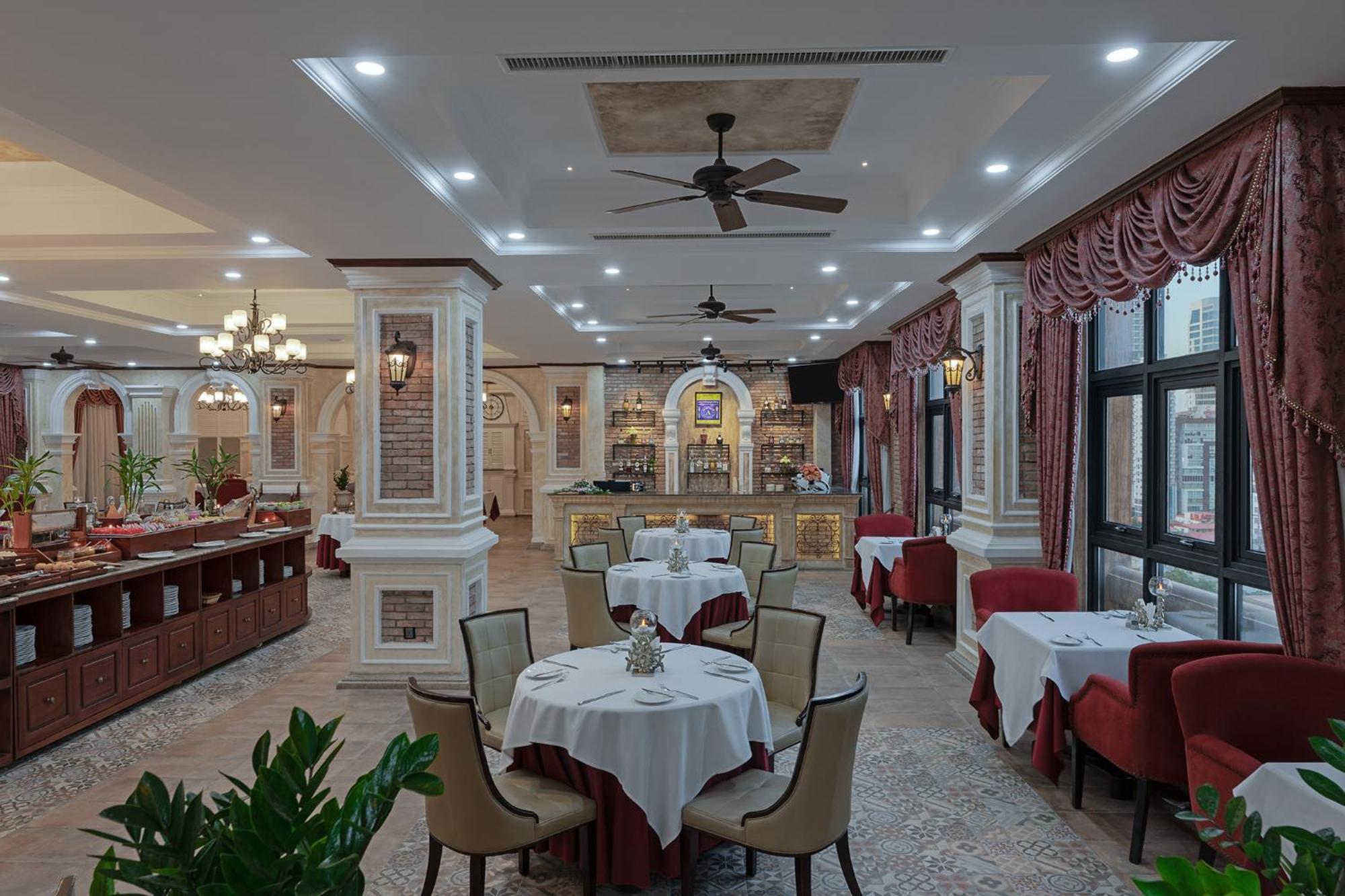 Anik Palace Hotel Phnom Penh Exterior photo