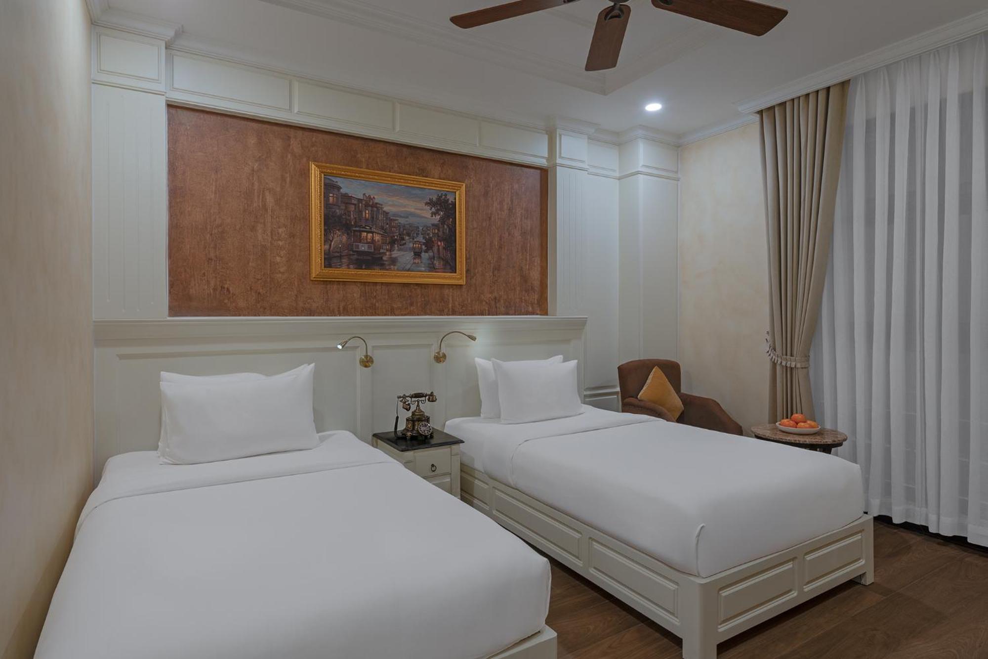 Anik Palace Hotel Phnom Penh Exterior photo